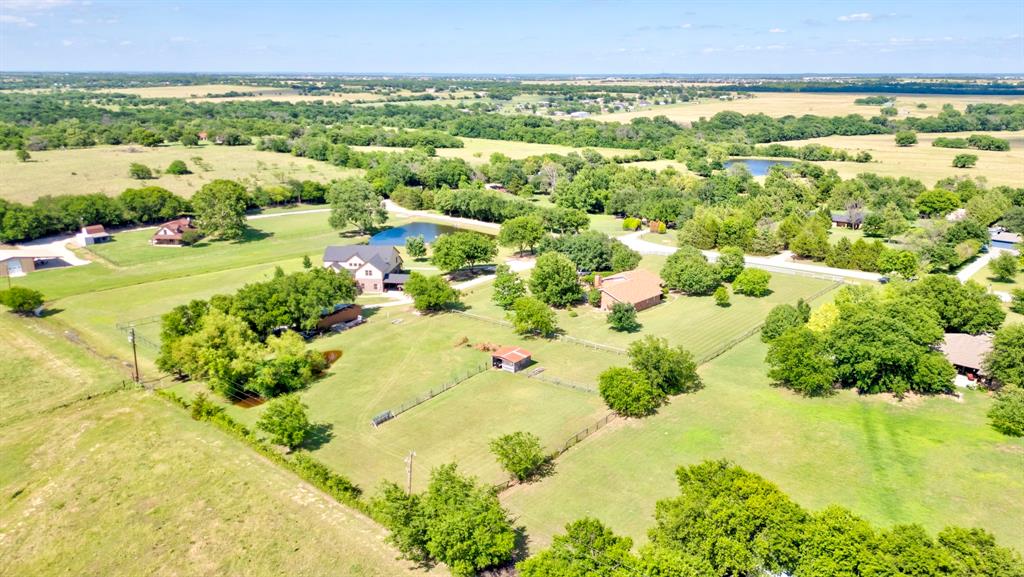 21921 Quail Run Road Sanger, TX 76266 - Photo 5 of 37