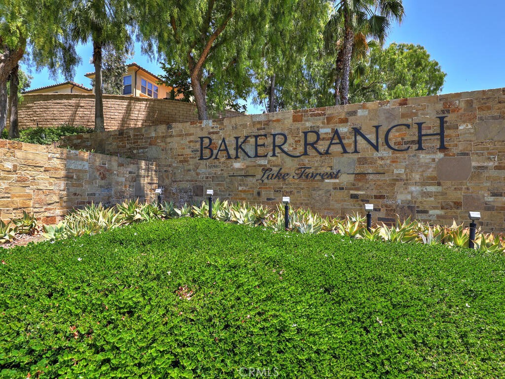 37 Clover Lake Forest, CA 92630 - Photo 34 of 75 a view of street sign