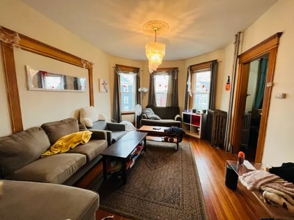 $7,000 | 107 Calumet Street, Unit 3, Boston, MA 02120