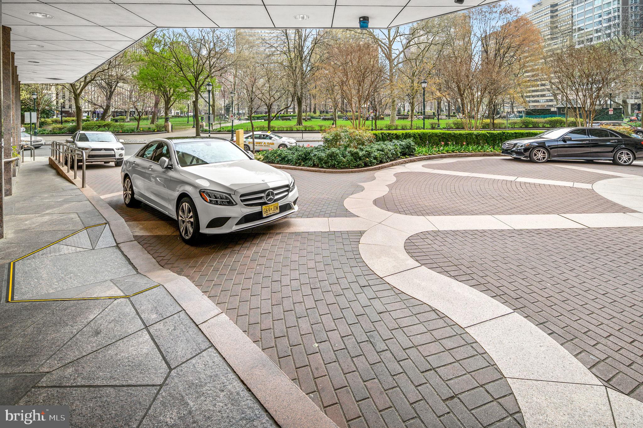 202 West Rittenhouse Square, Unit 1508 Philadelphia, PA 19103 - Photo 32 of 38 Valet Parking