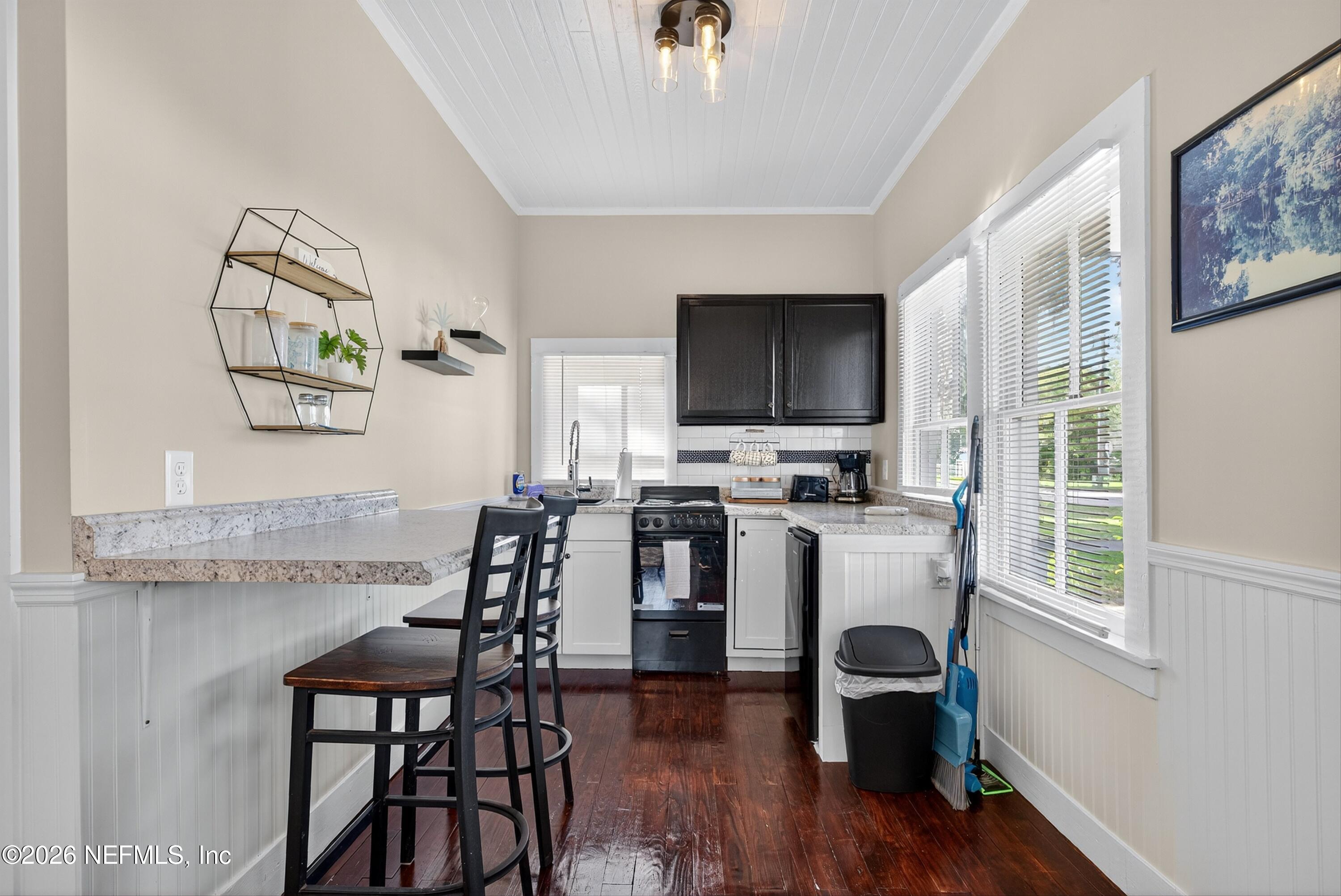 201 Oak Street Welaka, FL 32193 - Photo 6 of 115 106-106-DSC03216