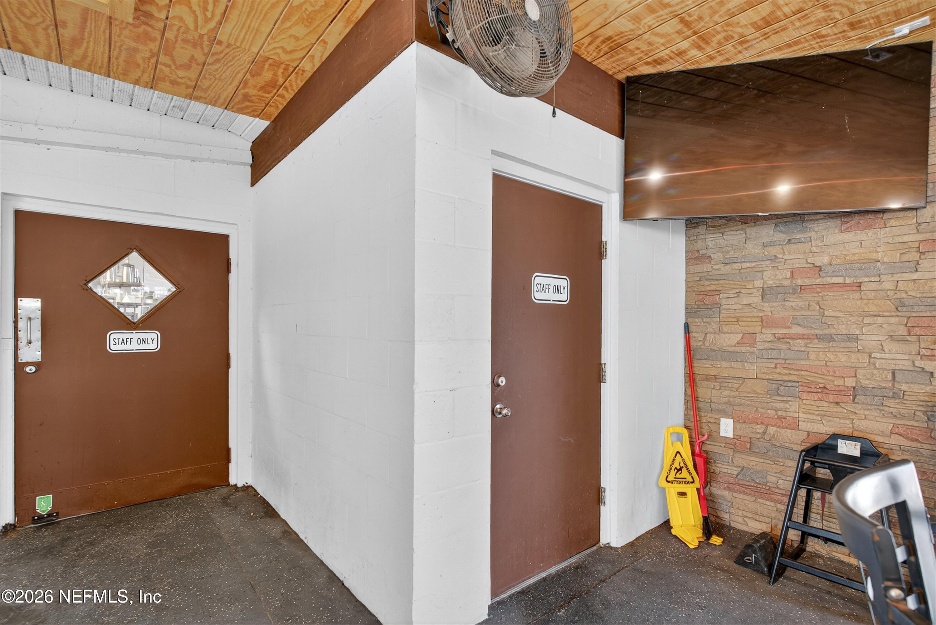 201 Oak Street Welaka, FL 32193 - Photo 63 of 115 a view of an outdoor space of the house