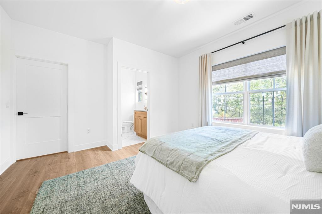 201 Encampment Court, Unit 201 Towaco, NJ 07082 - Photo 16 of 40
