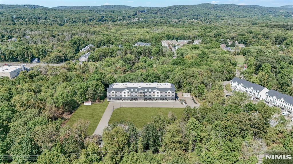 201 Encampment Court, Unit 201 Towaco, NJ 07082 - Photo 38 of 40