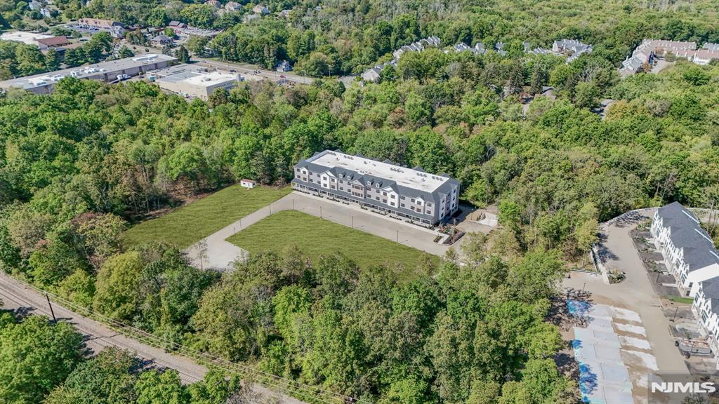 201 Encampment Court, Unit 201 Towaco, NJ 07082 - Photo 39 of 40