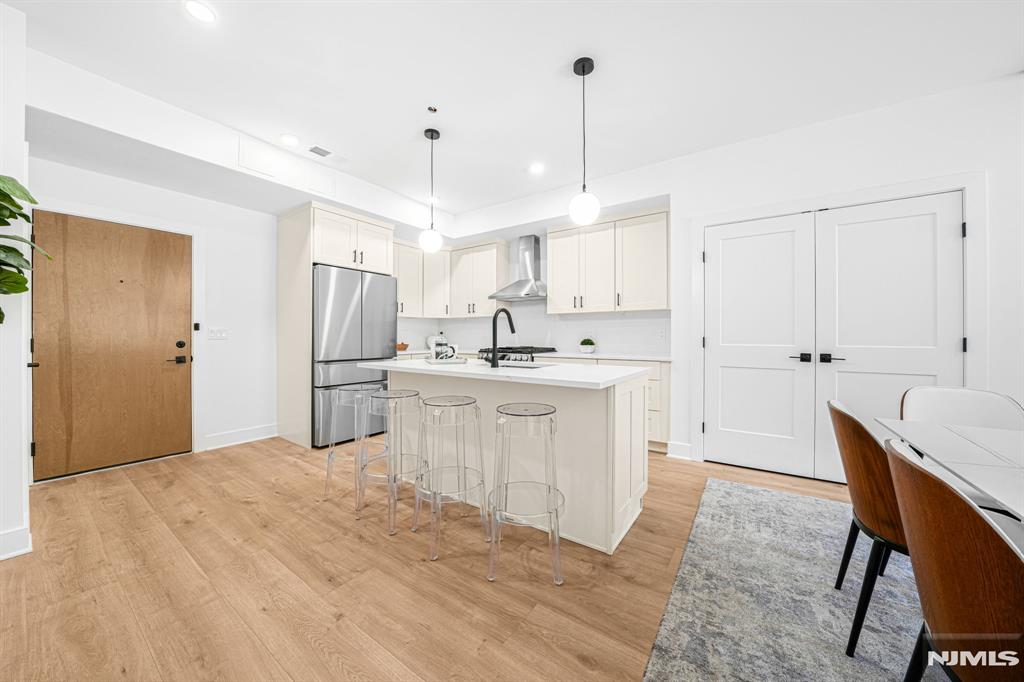 201 Encampment Court, Unit 201 Towaco, NJ 07082 - Photo 4 of 40