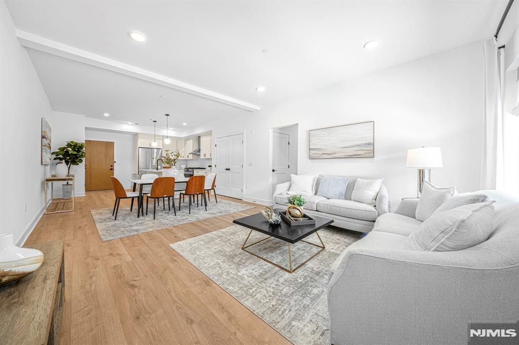 201 Encampment Court, Unit 201 Towaco, NJ 07082 - Photo 8 of 40