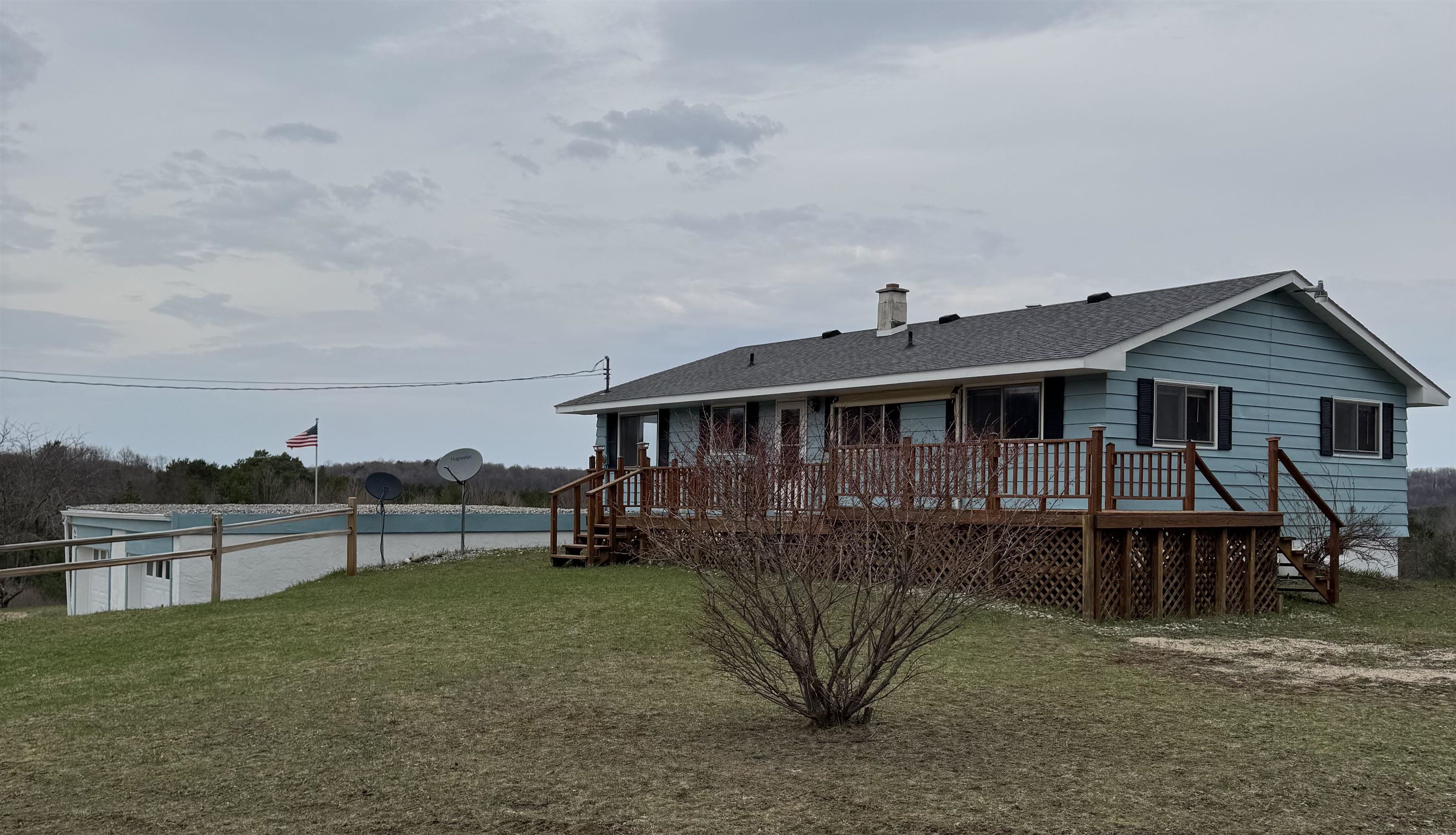 3135 Montgomery Road Bellaire, MI 49615 - Photo 2 of 40 1933849-f5b46d12-b22d-4370-bd4d-42015e666477.JPG