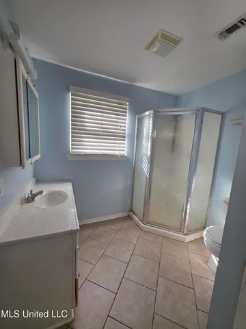 $1,700 | 463 Oak Grove Avenue, Gulfport, MS 39507