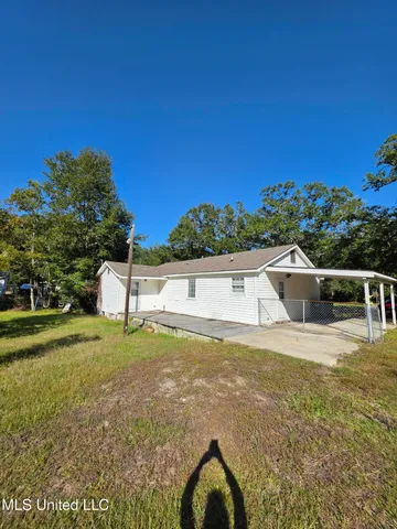 $1,700 | 463 Oak Grove Avenue, Gulfport, MS 39507