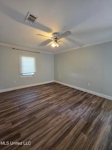 $1,700 | 463 Oak Grove Avenue, Gulfport, MS 39507