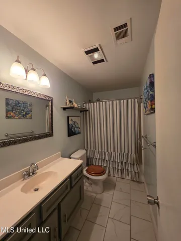 $1,700 | 463 Oak Grove Avenue, Gulfport, MS 39507