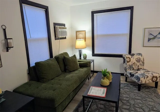 $114,900 | 108 North High Street, El Dorado Springs, MO 64744