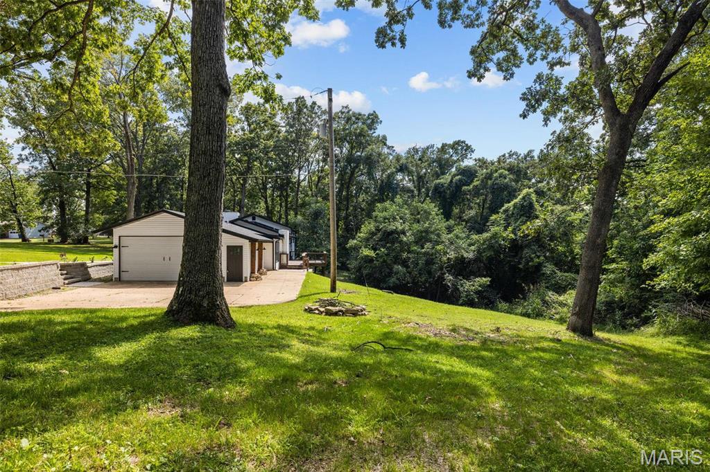 1655 Valley Park Road Fenton, MO 63026 - Photo 5 of 51