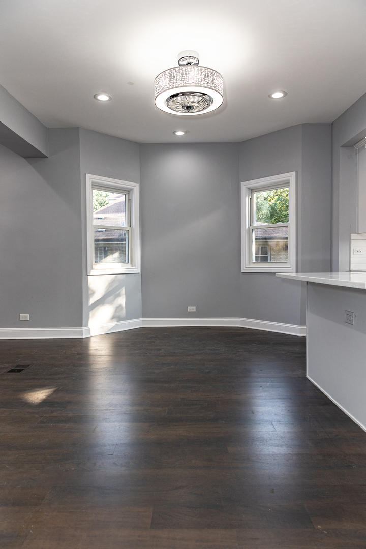 12124 South Stewart Avenue Chicago, IL 60628 - Photo 13 of 71