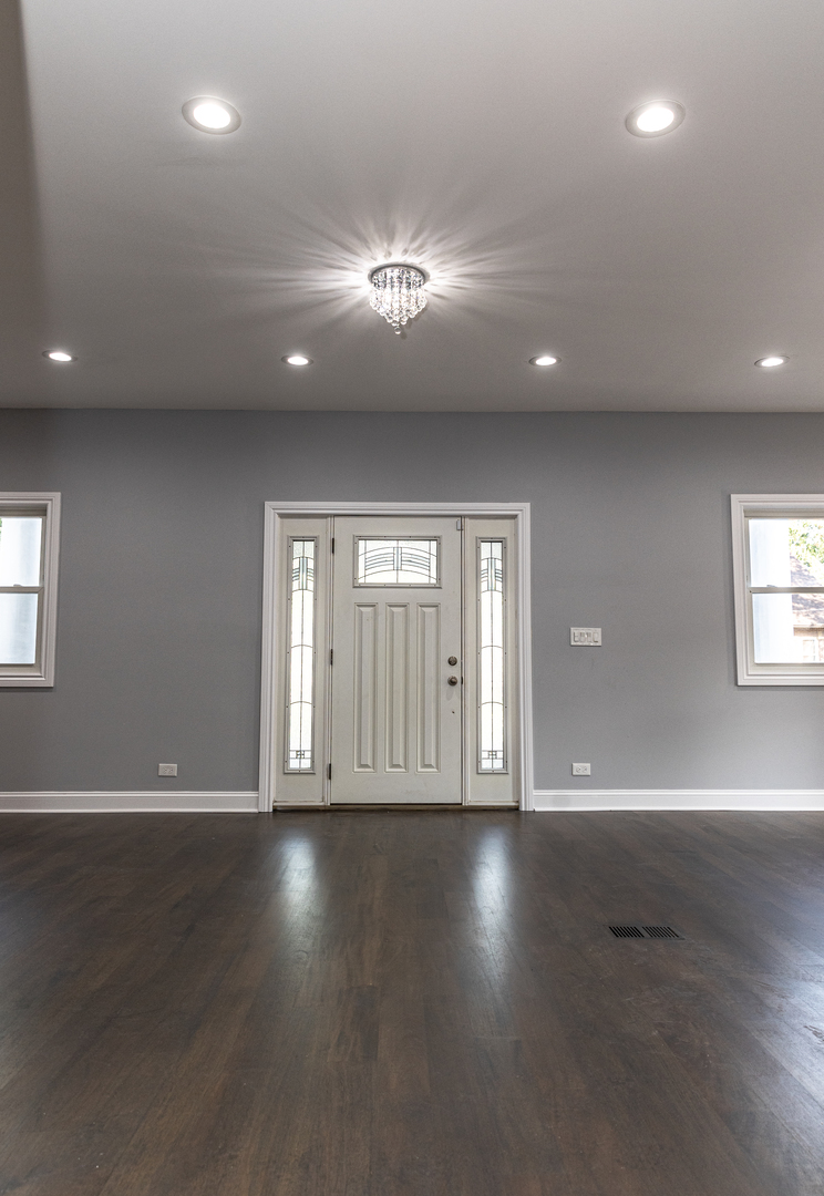 12124 South Stewart Avenue Chicago, IL 60628 - Photo 7 of 71
