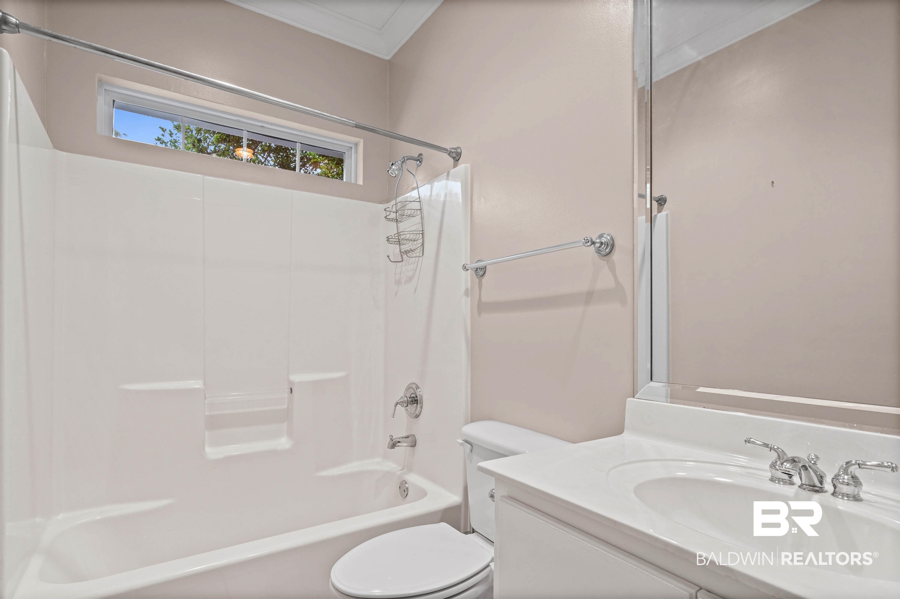 8877 Dawes Lake Road South Mobile, AL 36619 - Photo 11 of 29 Bathroom 2