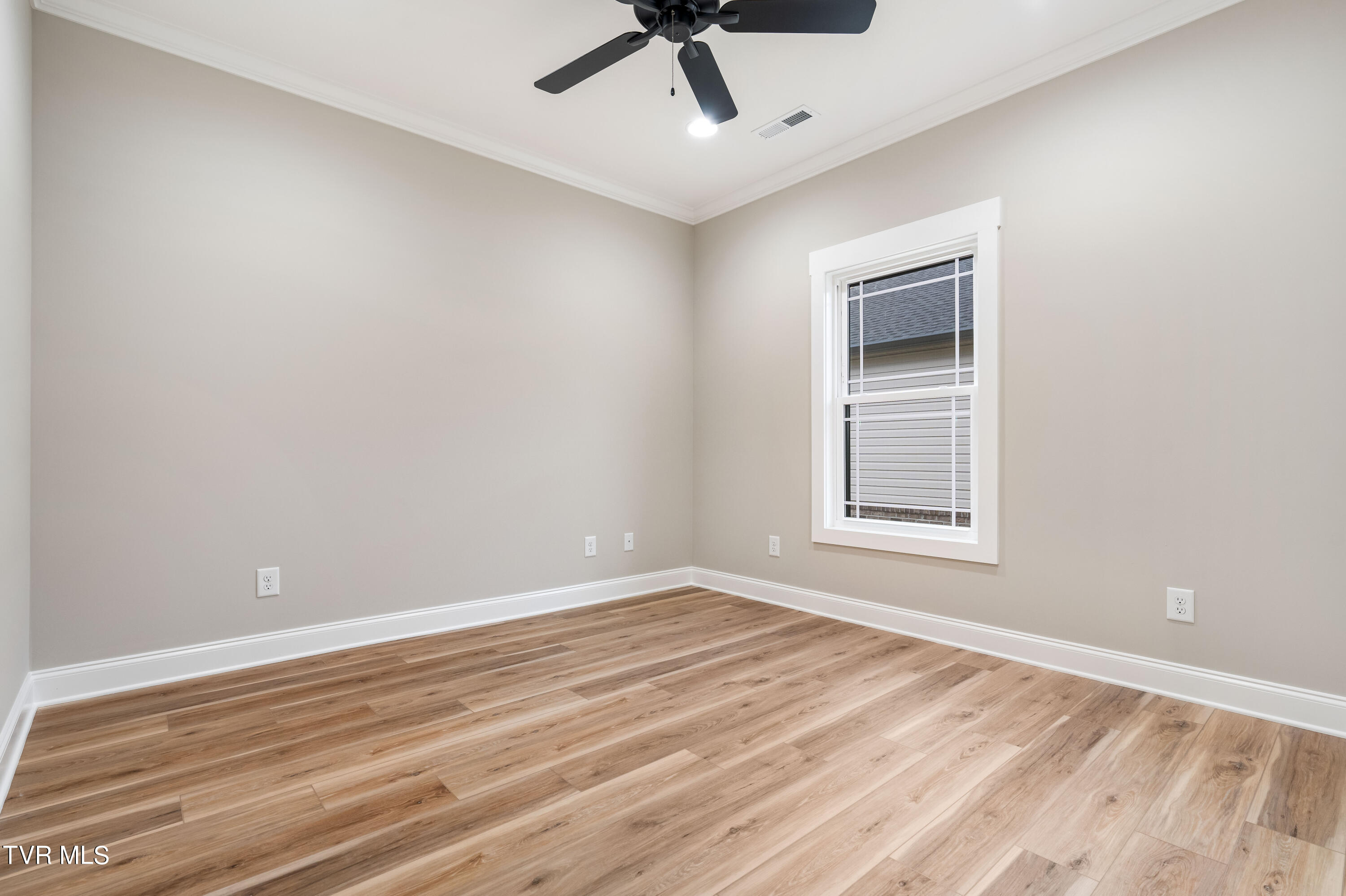 956 Riddle Ridge Jonesborough, TN 37659 - Photo 27 of 42 956 Riddle Ridge (23 of 44)