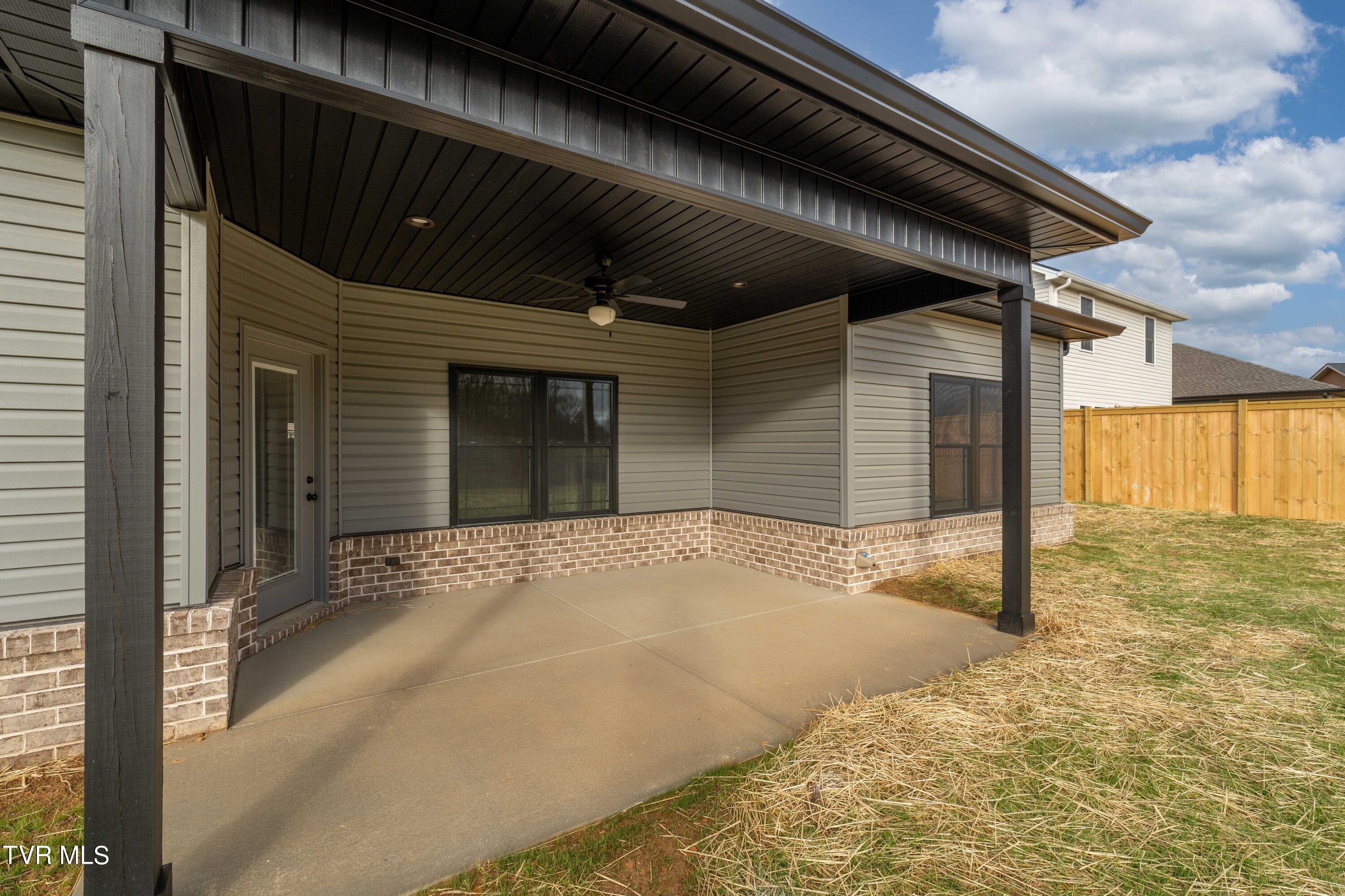 956 Riddle Ridge Jonesborough, TN 37659 - Photo 36 of 42 956 Riddle Ridge (10 of 44)