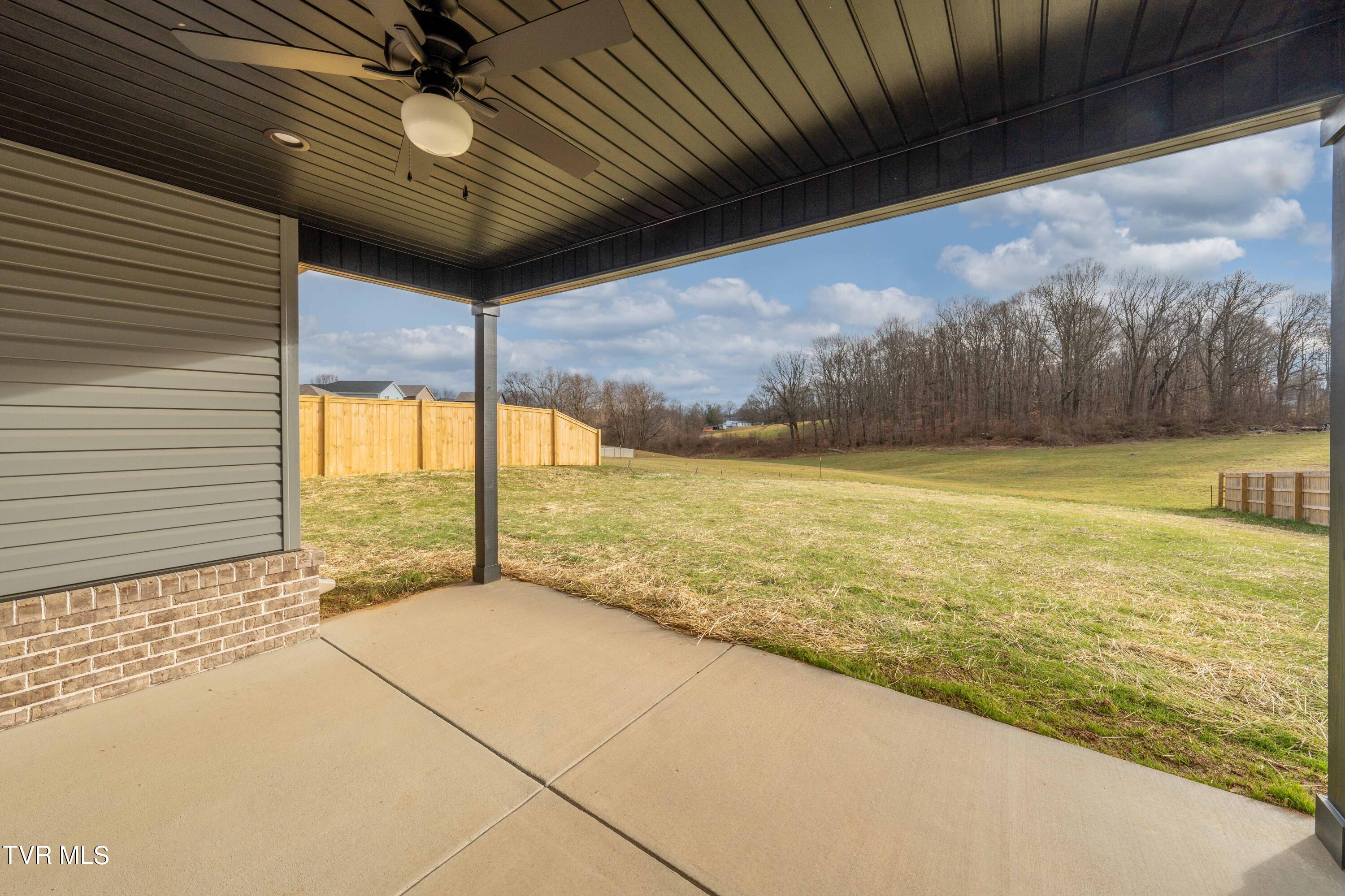 956 Riddle Ridge Jonesborough, TN 37659 - Photo 38 of 42 956 Riddle Ridge (13 of 44)