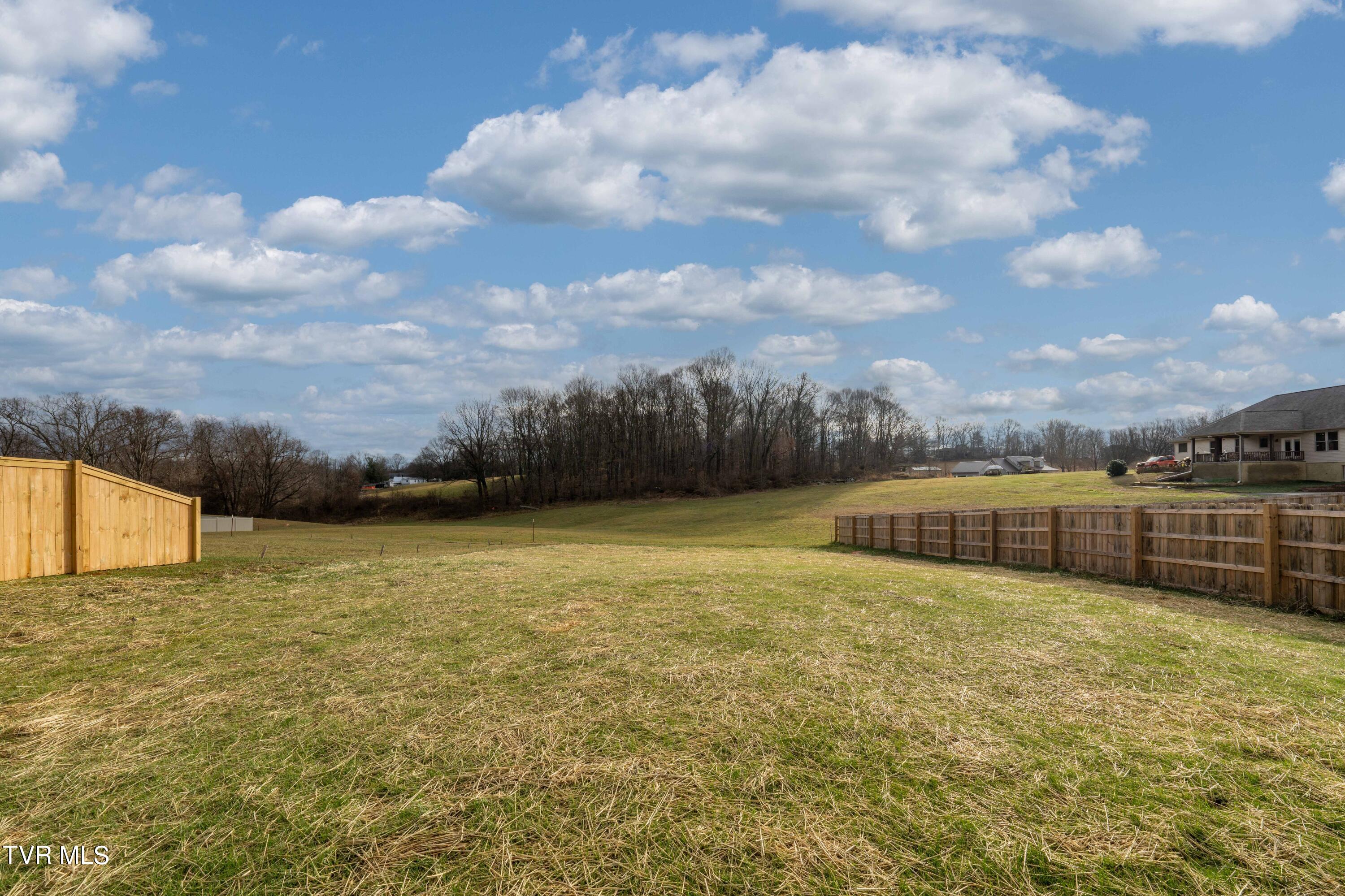 956 Riddle Ridge Jonesborough, TN 37659 - Photo 40 of 42 956 Riddle Ridge (14 of 44)