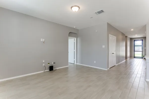 $2,300 | 1100 Desaix Drive, Georgetown, TX 78628