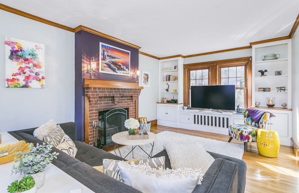 58 Rockridge Road Waltham, MA 02453 - Photo 2 of 14 Gallery Image 2