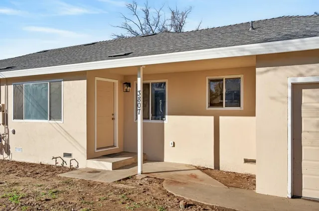 $498,000 | 3807 32nd Avenue, Sacramento, CA 95824