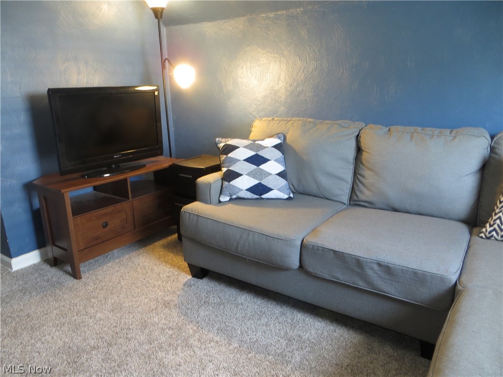 4347 Redding Road Cleveland, OH 44109 - Photo 30 of 50
