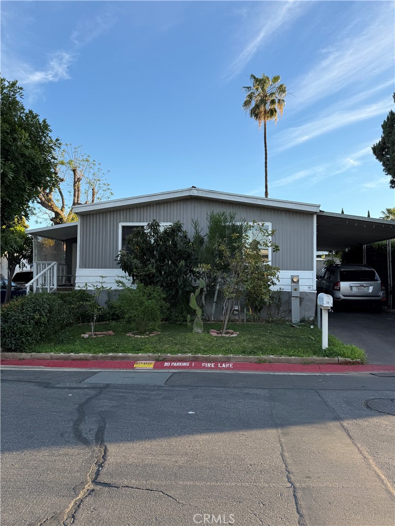 995 Pomona Road, Unit 24 Corona, CA 92882 - Photo 2 of 17