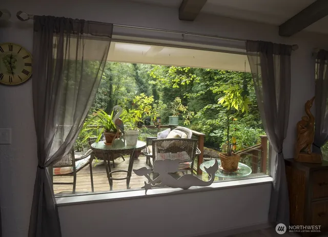 a view of a window in the balcony