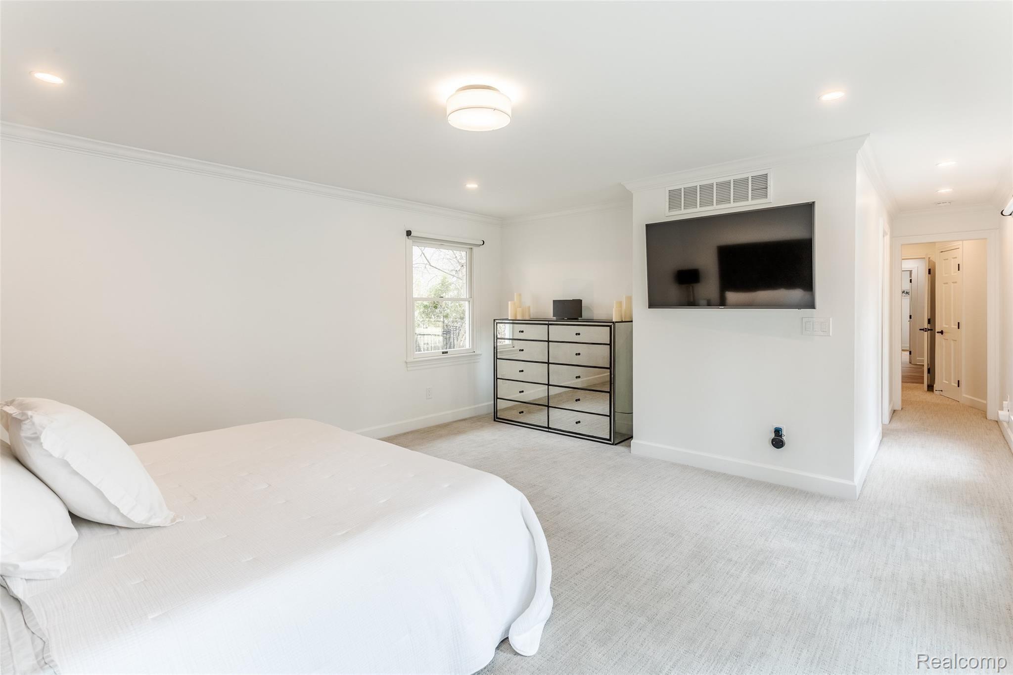 75 Manor Road Bloomfield Hills, MI 48304 - Photo 48 of 56 Manor-51.jpg