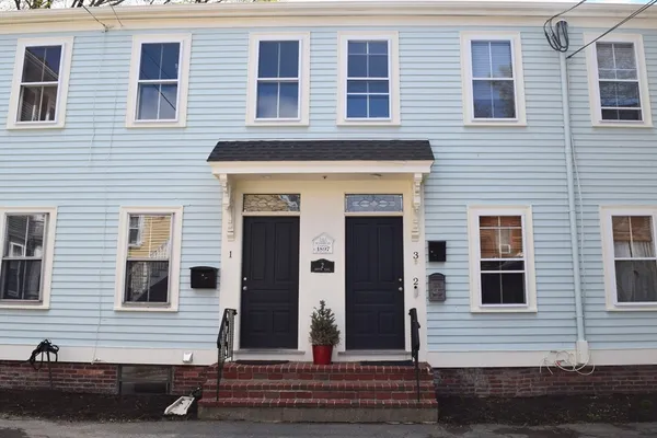 $2,800 | 2 Griffin Place, Unit 3, Salem, MA 01970