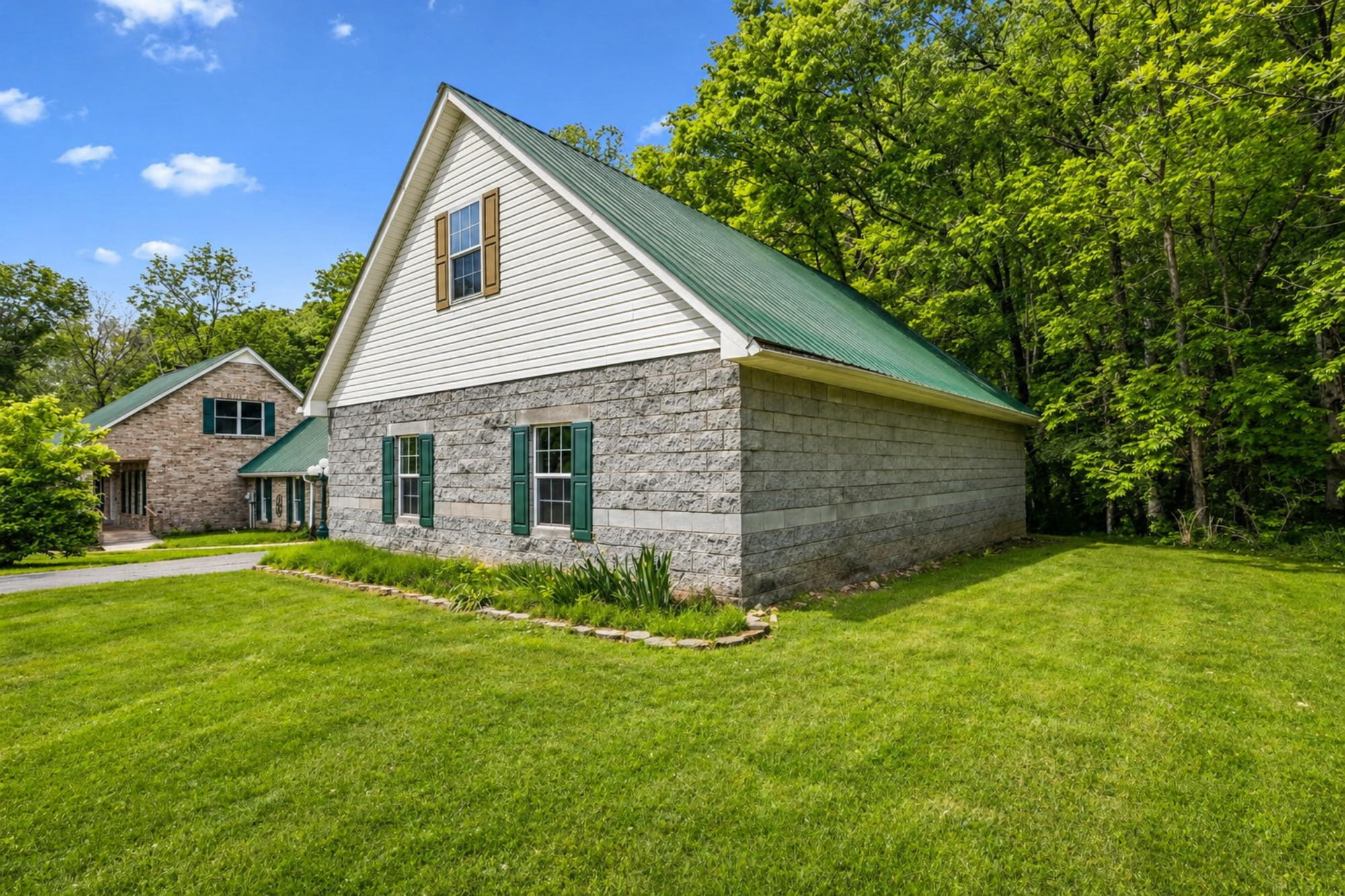 831 Defeated Creek Road Centerville, TN 37033 - Photo 23 of 26 a view of a backyard of the house