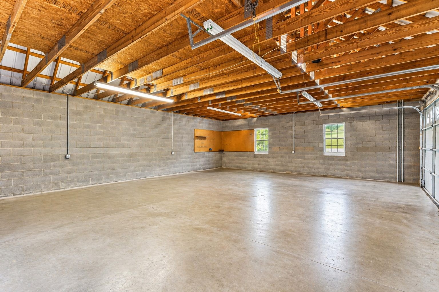 831 Defeated Creek Road Centerville, TN 37033 - Photo 25 of 26 a view of a room with wooden floor