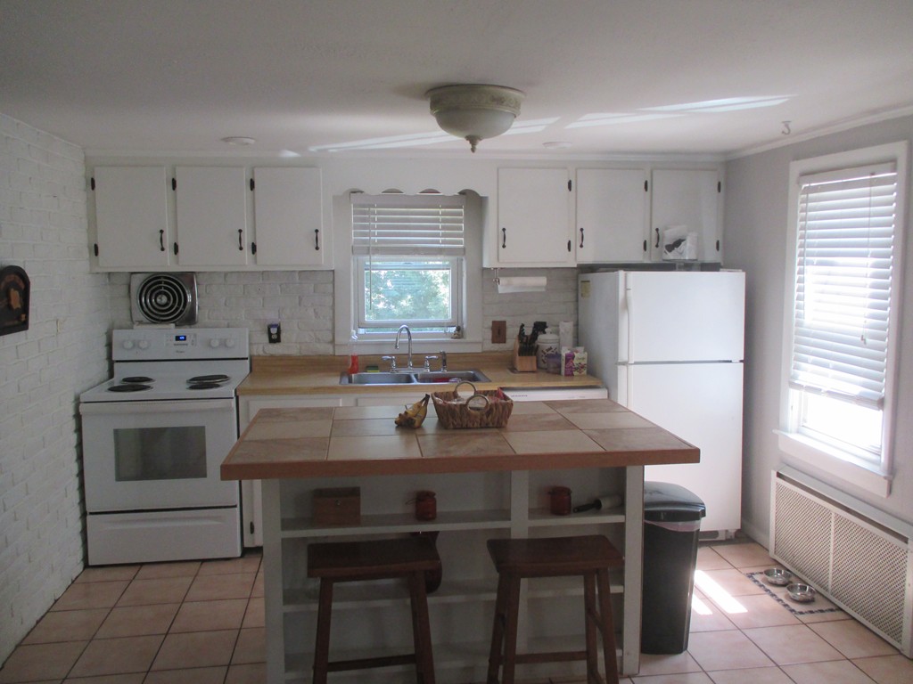 143 Bridle Road Billerica, MA 01821 - Photo 3 of 15 Gallery Image 3