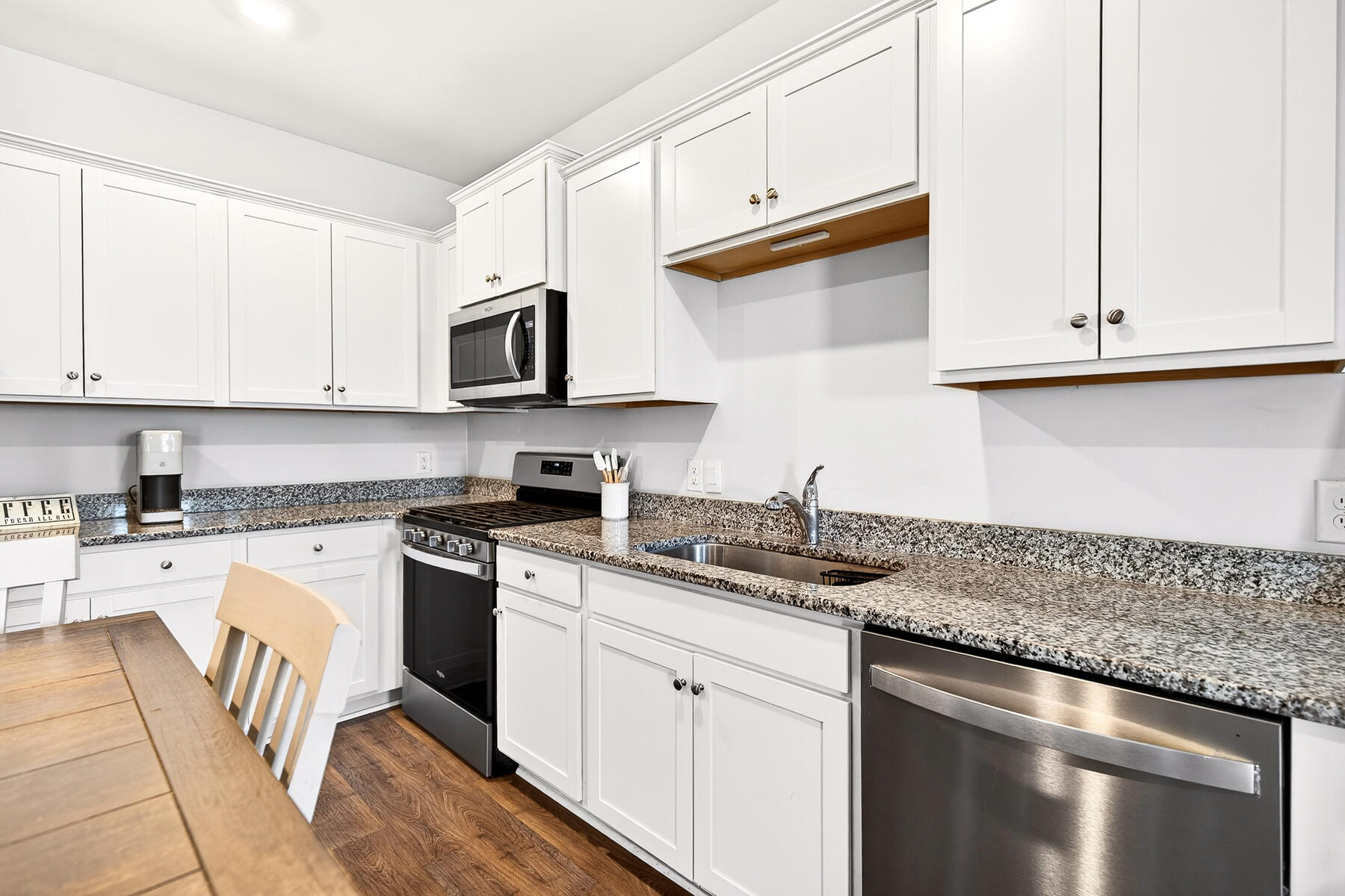 355 Feldspar Lane Ladson, SC 29456 - Photo 13 of 23 MT-28