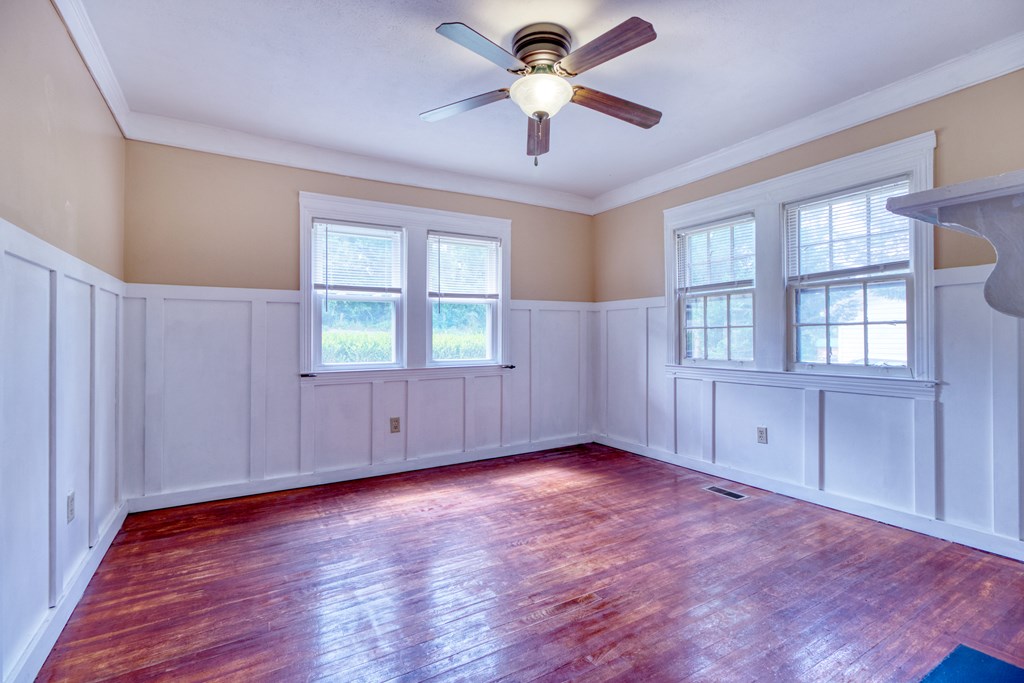 5019 Warm Springs Road Columbus, GA 31909 - Photo 23 of 40 Guest Bedroom 2