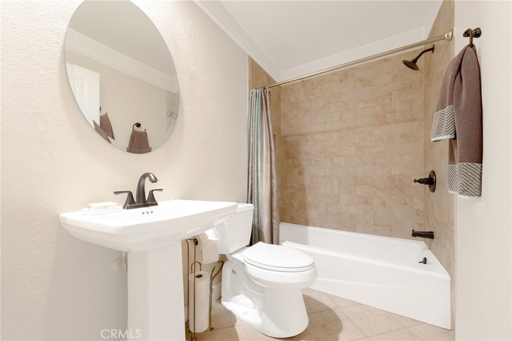 10554 Champagne Road Rancho Cucamonga, CA 91737 - Photo 9 of 25 Guest Full Bath