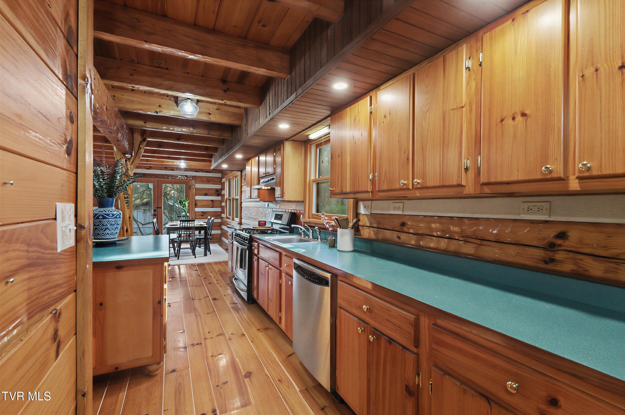 4145 Baileyton Road Greeneville, TN 37745 - Photo 18 of 69 16_52