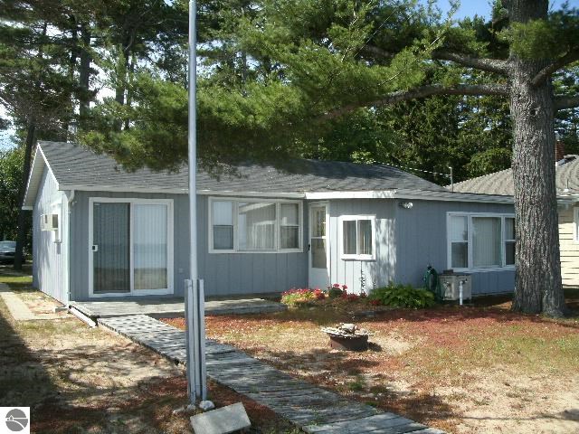 2992 Wolverine Road East Tawas, MI 48730 - Photo 1 of 22 1787593.JPG