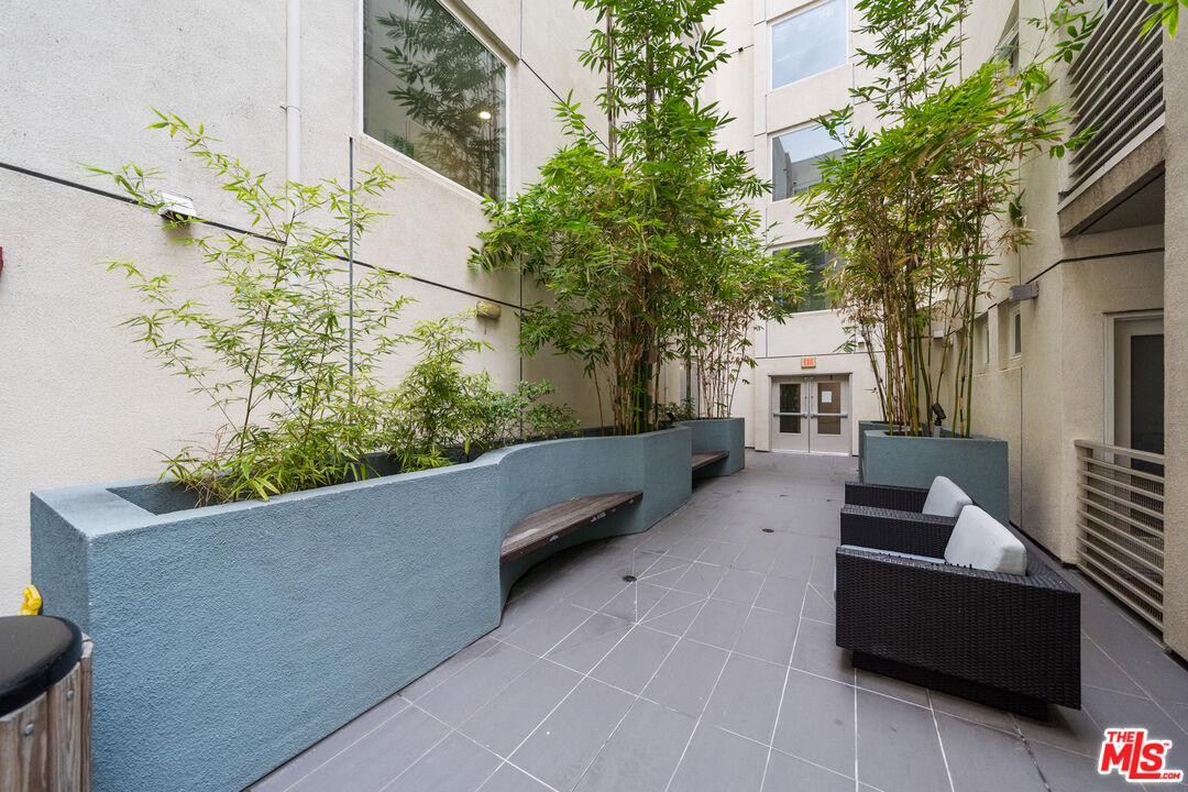 436 South Virgil Avenue, Unit 407 Los Angeles, CA 90020 - Photo 11 of 16 a view of outdoor space and living room