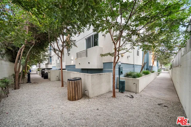 $3,700 | 436 South Virgil Avenue, Unit 407, Los Angeles, CA 90020