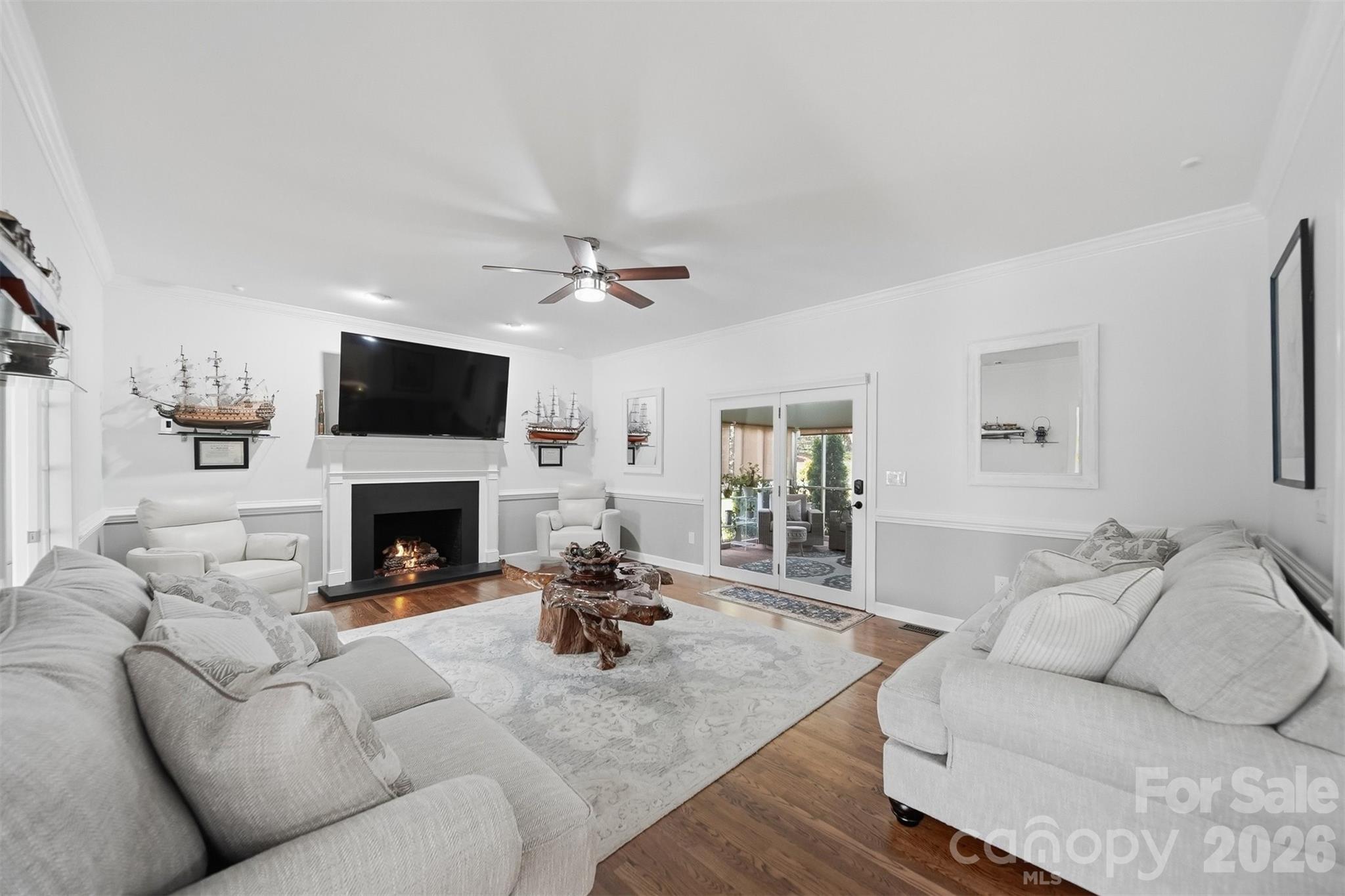 4225 3rd Street Northwest Hickory, NC 28601 - Photo 5 of 48