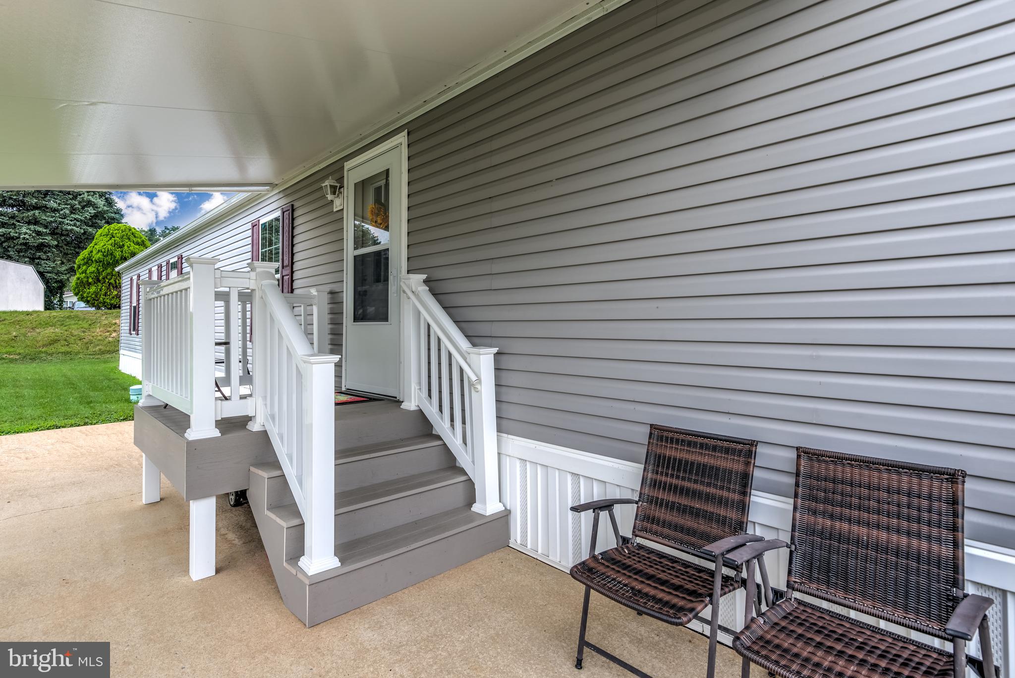 91 Ridgewood Manor Manheim, PA 17545 - Photo 3 of 21