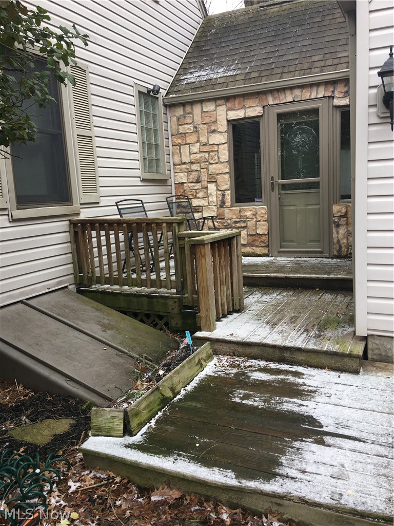 8562 Warwick Road Southeast Warren, OH 44484 - Photo 3 of 17