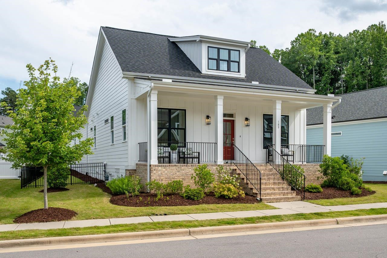 189 Logbridge Road Chapel Hill, NC 27516 - Photo 3 of 54 Extra Spacing Between Neighbors