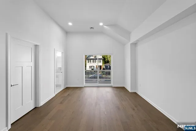 $625,000 | 410 Morris Place, Roselle, NJ 07203