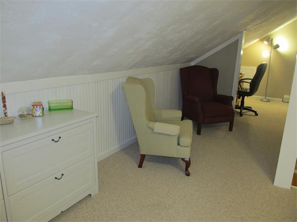 37 Homestead Road Holden, MA 01520 - Photo 13 of 18 Gallery Image 13