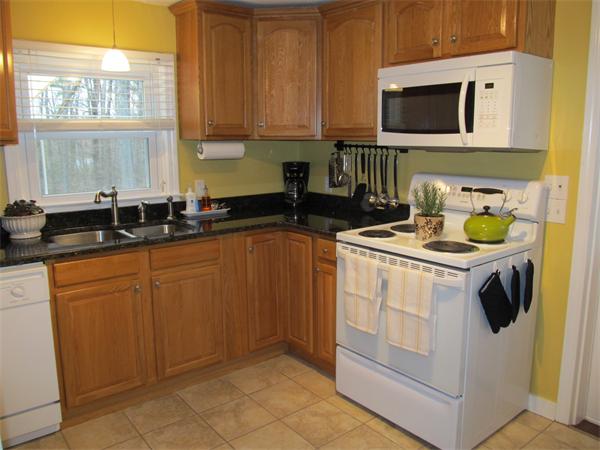 37 Homestead Road Holden, MA 01520 - Photo 8 of 18 Gallery Image 8